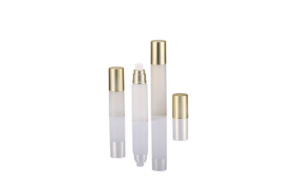 กล่องปั๊มน้ํายาแบบไม่มีอากาศแบบแข็ง ถังเครื่องสําอางเปล่า 15 ml ถึง 50 ml สําหรับผลิตภัณฑ์ดูแลผิว